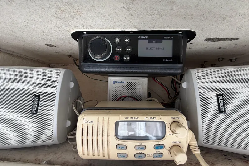 Slide: The Image of Marine audio and communication system on a 1994 Grady-White Sailfish 272 boat. - 36