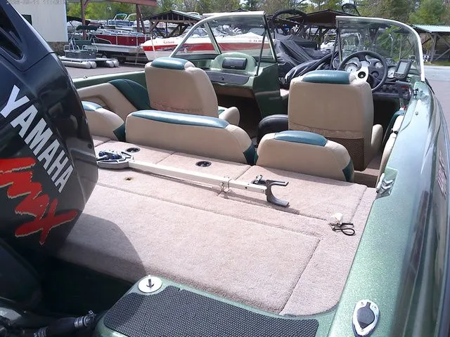 Slide: The Image of Interior of a 2006 Stratos ST486F boat with Yamaha engine. - 4