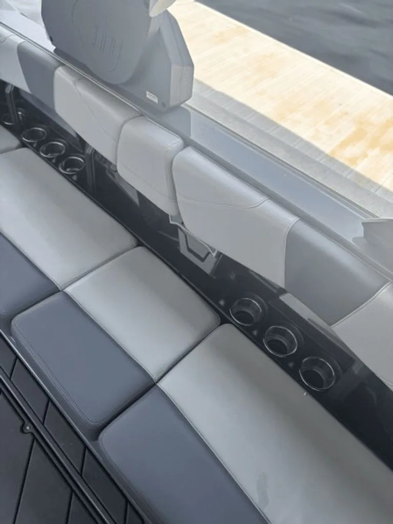 Slide: The Image of Malibu Wakesetter 23 LSV 2024 - 11