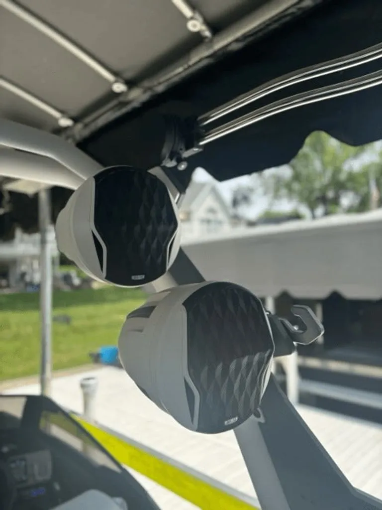 Slide: The Image of Malibu Wakesetter 23 LSV 2024 - 16