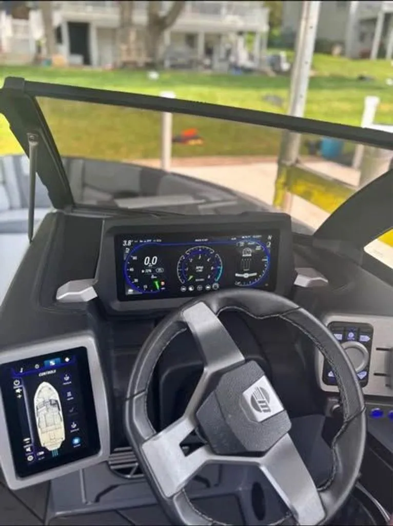 Slide: The Image of Malibu Wakesetter 23 LSV 2024 - 3