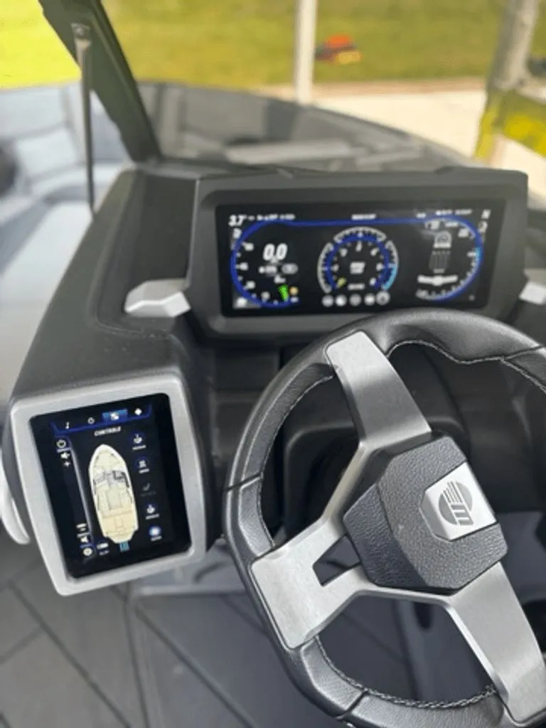 Slide: The Image of Malibu Wakesetter 23 LSV 2024 - 4