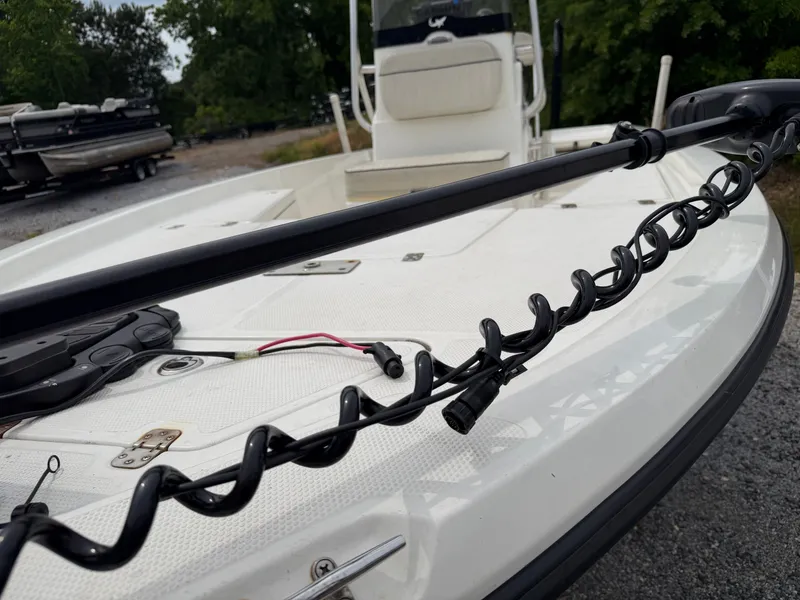 Slide: The Image of 2017 Mako Skiff 19 CPX boat with fishing gear. - 14