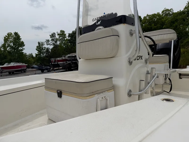Slide: The Image of 2017 Mako Skiff 19 CPX boat with Garmin equipment. - 15