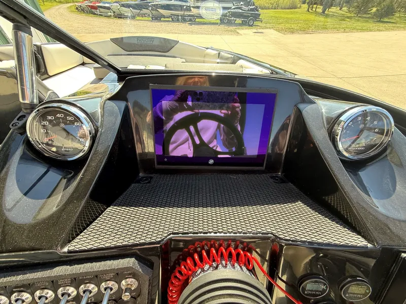 Slide: The Image of Dashboard of 2023 Heyday WTSurf with speedometer and screen. - 16