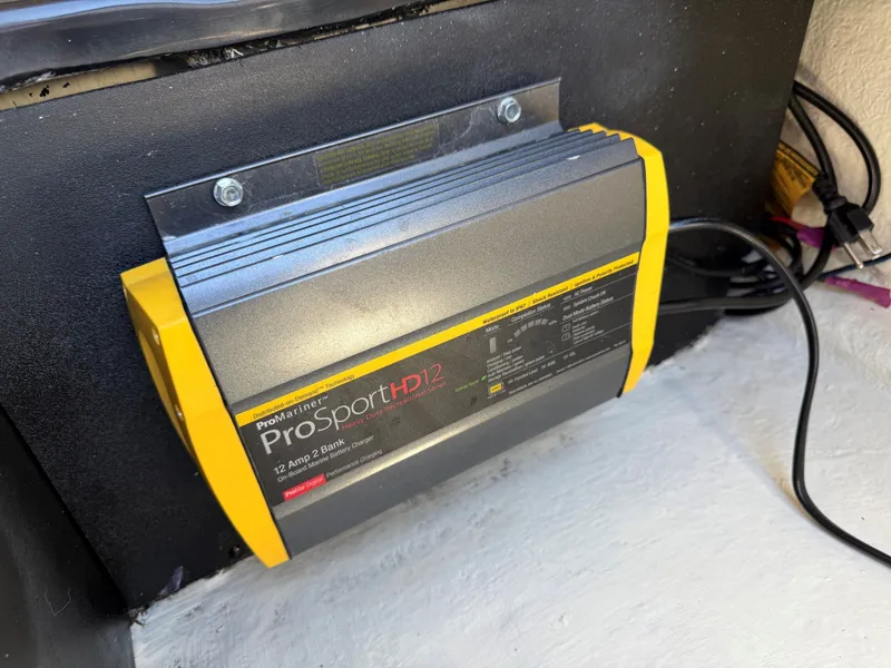 Slide: The Image of ProMariner ProSport HD12 charger in a 2023 Heyday WTSurf boat. - 29