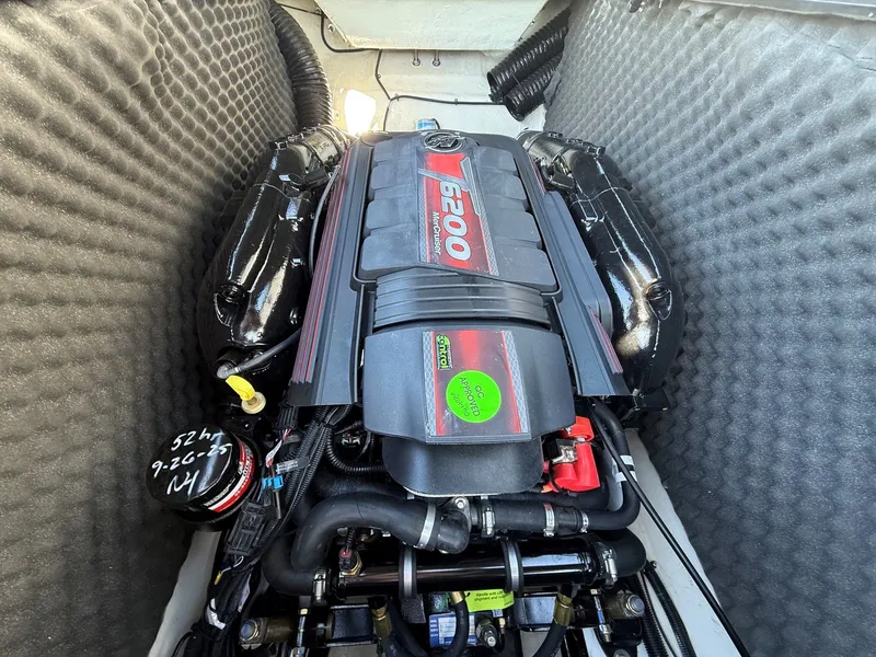Slide: The Image of Engine compartment of 2023 Heyday WTSurf with powerful engine. - 33