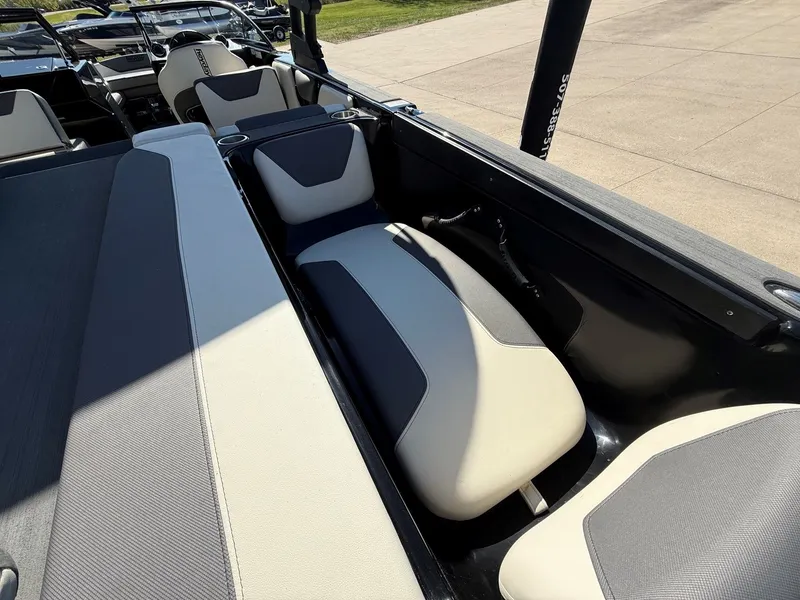 Slide: The Image of Interior of 2023 Heyday WTSurf with modern seating. - 37