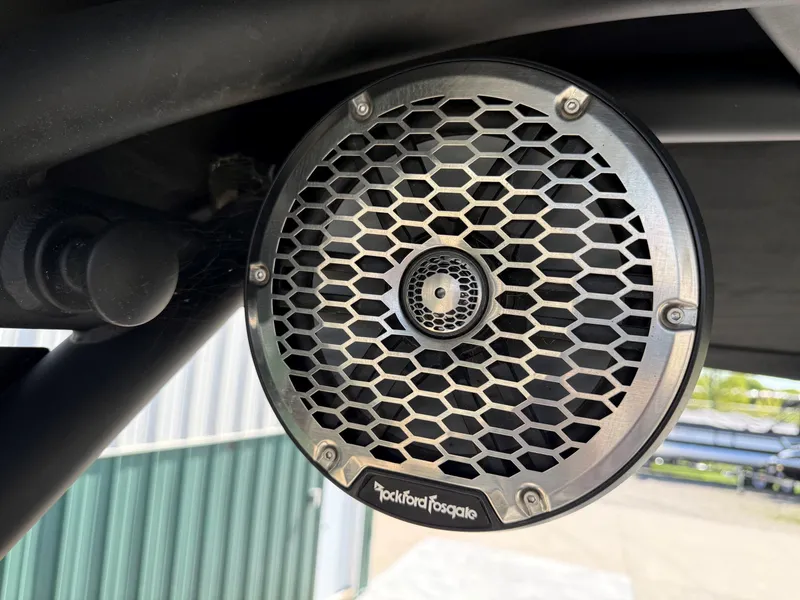 Slide: The Image of Rockford Fosgate speaker in a 2023 Heyday WTSurf boat. - 40