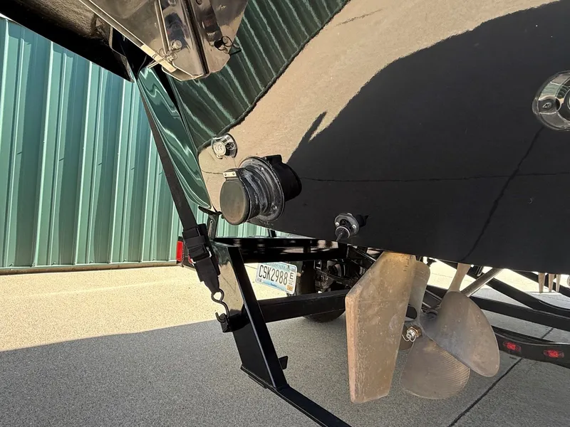 Slide: The Image of Rear view of a 2023 Heyday WTSurf boat with propeller. - 8