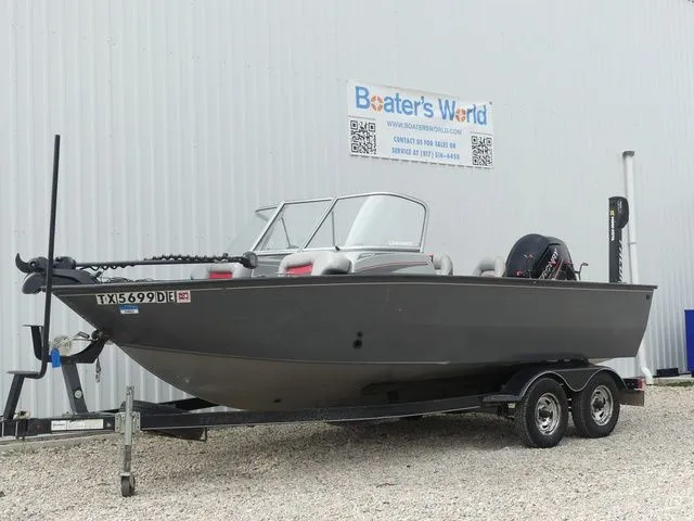 The Image of Tracker Targa V-18 WT 2016 - 1