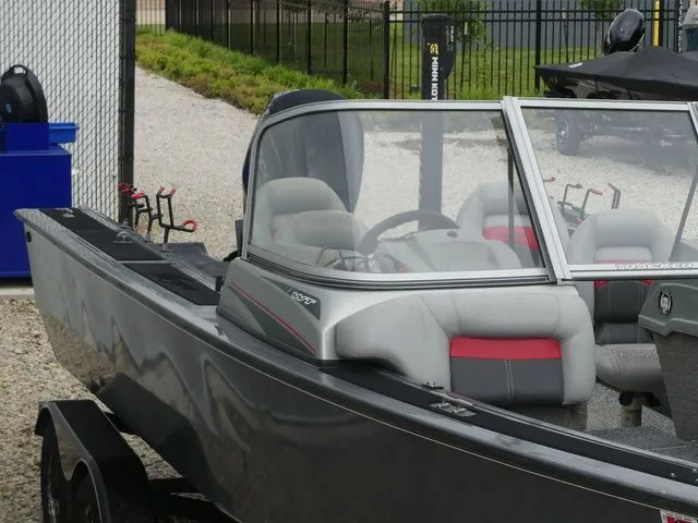 Slide: The Image of Tracker Targa V-18 WT 2016 - 7