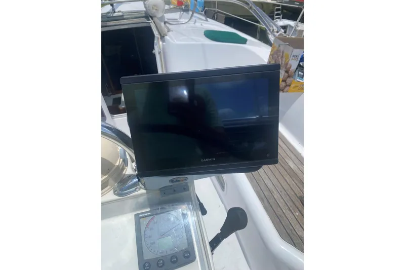 Slide: The Image of Garmin navigation display on 2002 Beneteau Oceanis Clipper 361 yacht cockpit. - 31