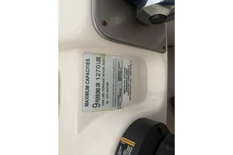 Slide: The Image of Capacity label on 2016 SunChaser Oasis Fish 820 Cruise-N-Fish, showing 9 persons or 1,270 lbs. - 11