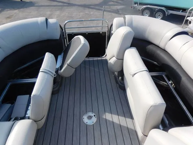 Slide: The Image of Interior of Avalon Ambassador Funship 27' 2020 with gray seating. - 17