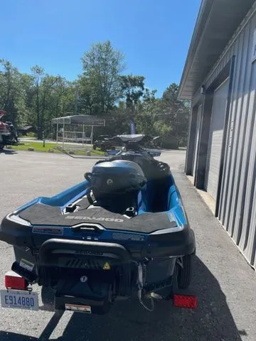 Slide: The Image of Sea-Doo GTX 155 2019 - 3