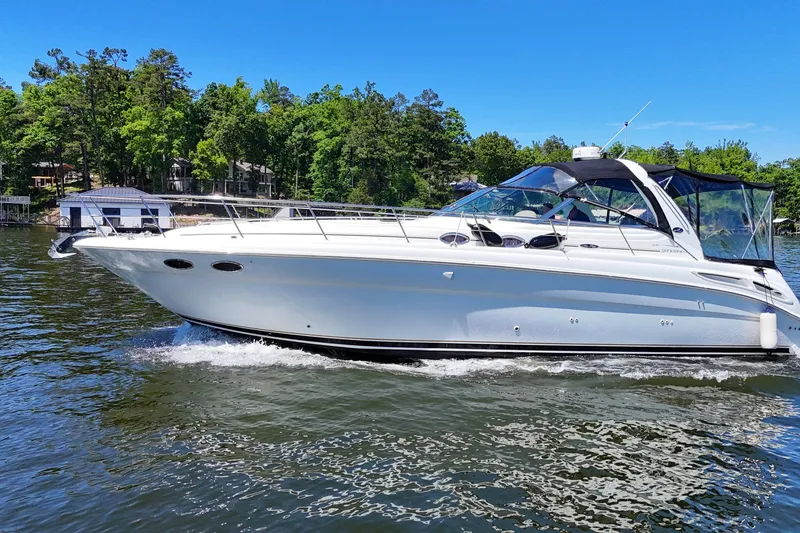 The Image of Sea Ray 380 Sundancer 2003 - undefined