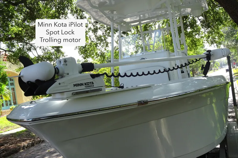 Slide: The Image of 2021 Clearwater 2200 Center Console with Minn Kota iPilot Spot Lock trolling motor. - 7
