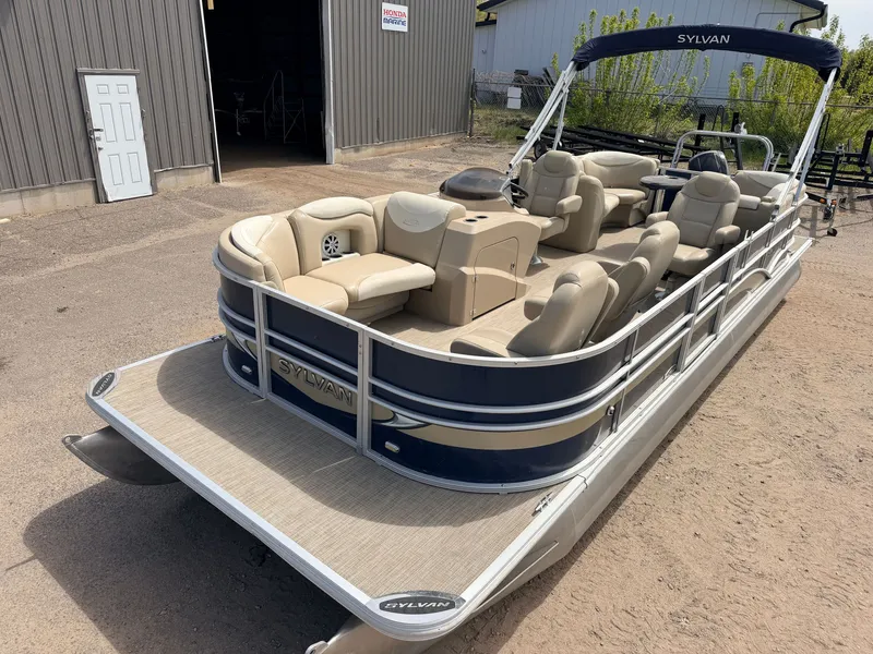 The Image of Sylvan Mirage 8524 LE & 150HP Mercury 4Stroke - $29,995 2016 - 1