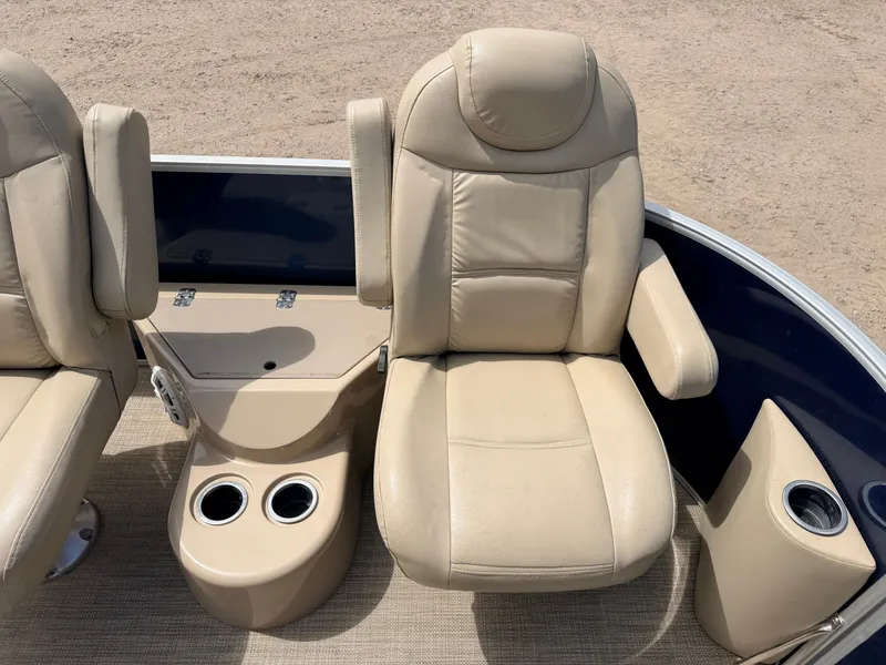 Slide: The Image of Beige leather seats on 2016 Sylvan Mirage 8524 LE pontoon boat. - 17