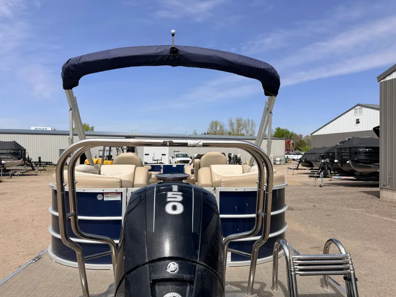 Slide: The Image of 2016 Sylvan Mirage 8524 LE pontoon boat with 150HP Mercury engine. - 36