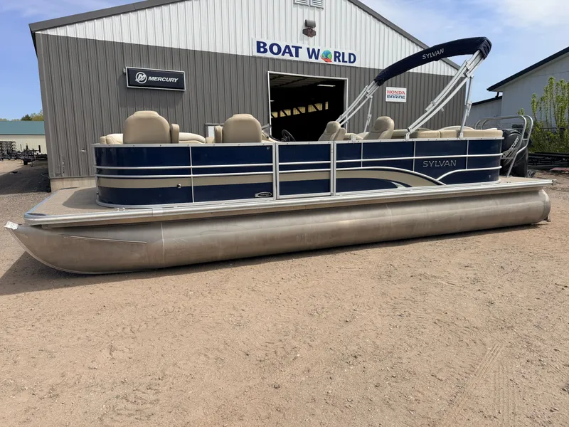 Slide: The Image of Sylvan Mirage 8524 LE & 150HP Mercury 4Stroke - $29,995 2016 - 50