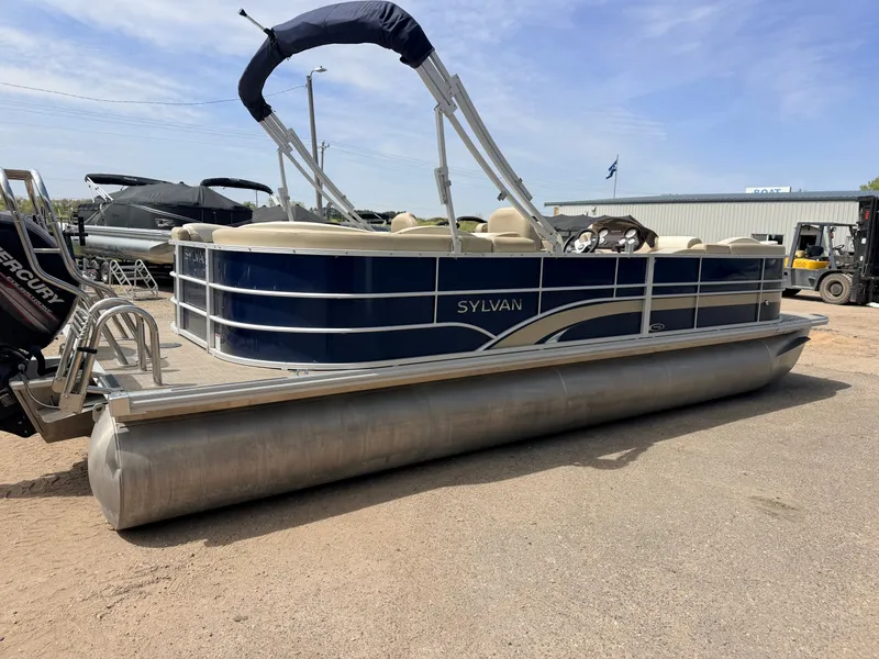 Slide: The Image of Sylvan Mirage 8524 LE & 150HP Mercury 4Stroke - $29,995 2016 - 51