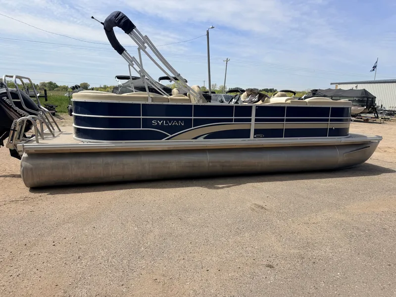 Slide: The Image of Sylvan Mirage 8524 LE & 150HP Mercury 4Stroke - $29,995 2016 - 52
