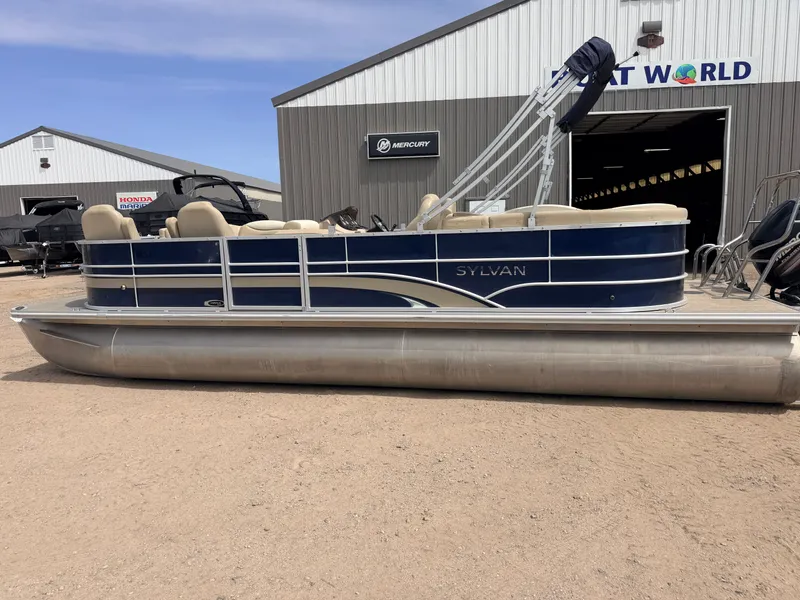Slide: The Image of Sylvan Mirage 8524 LE & 150HP Mercury 4Stroke - $29,995 2016 - 57