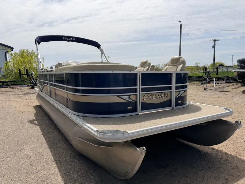 Slide: The Image of Sylvan Mirage 8524 LE & 150HP Mercury 4Stroke - $29,995 2016 - 61