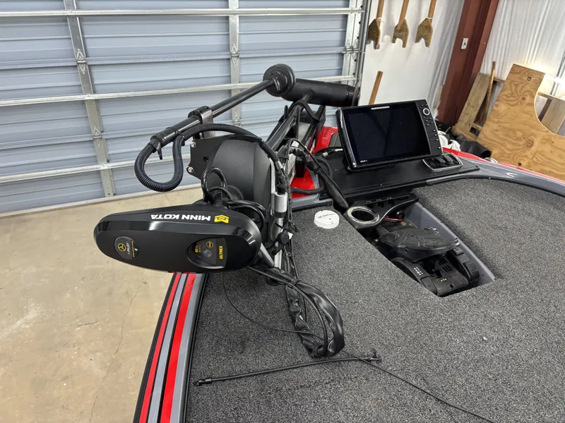 Slide: The Image of 2023 Nitro Z18 Pro with Minn Kota trolling motor and fish finder. - 14