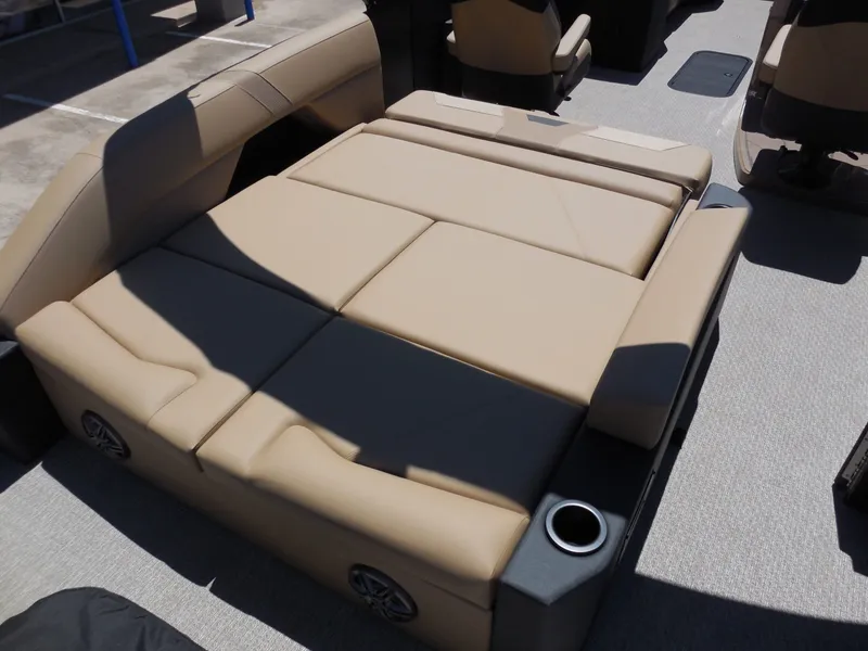 Slide: The Image of Evotti 525 CS 2026 - 20