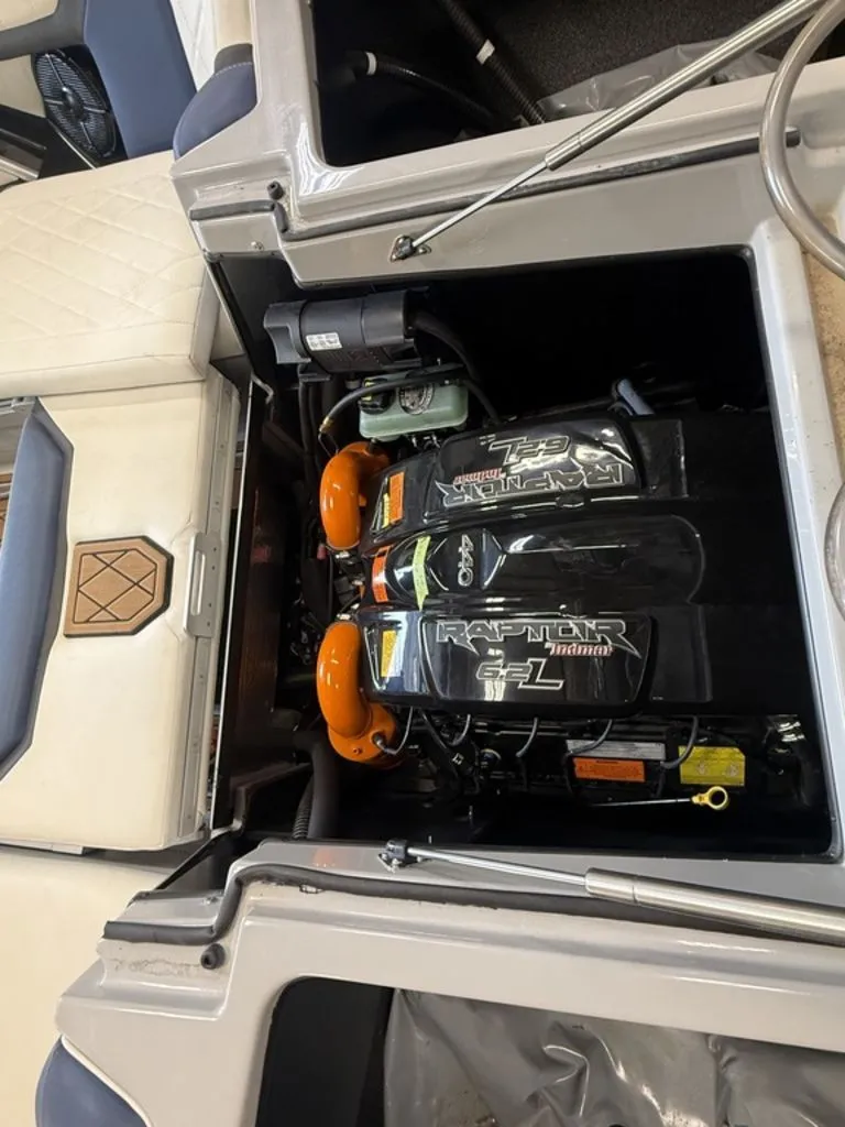 Slide: The Image of Engine compartment of a 2020 Tigé 23ZX with Raptor 6.2L engine. - 5