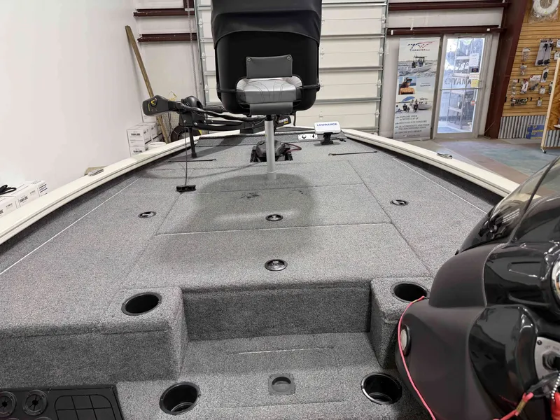 Slide: The Image of 2019 Tracker Pro Team 195 TXW boat interior view - 21