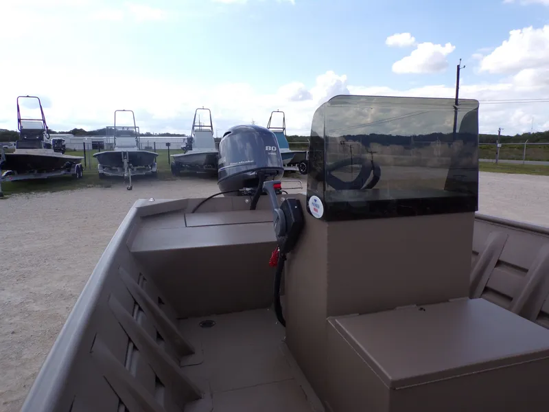 Slide: The Image of 2026 Weldcraft 1850 MUVDD SP DLX CC FO boat with outboard motor. - 22