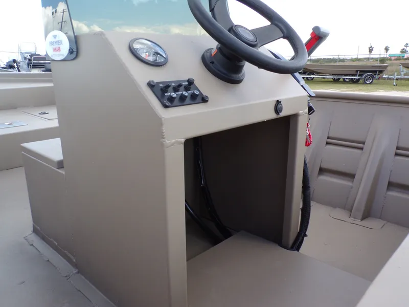 Slide: The Image of Steering console of Weldcraft 1850 MUVDD SP DLX CC FO boat, year 2026. - 25