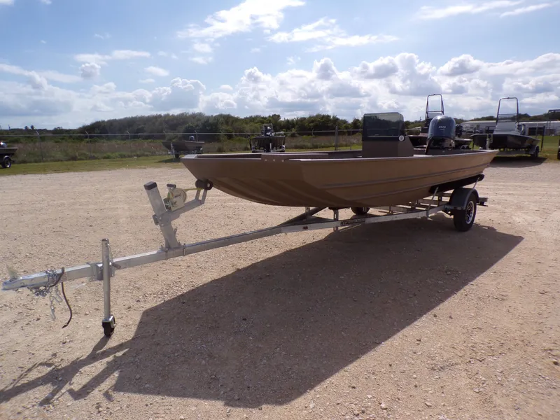Slide: The Image of 2026 Weldcraft 1850 MUVDD SP DLX CC FO boat on trailer. - 3