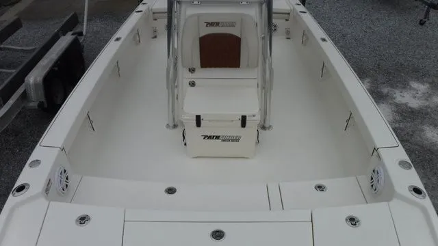 Slide: The Image of Pathfinder 2500 Hybrid 2026 - 16