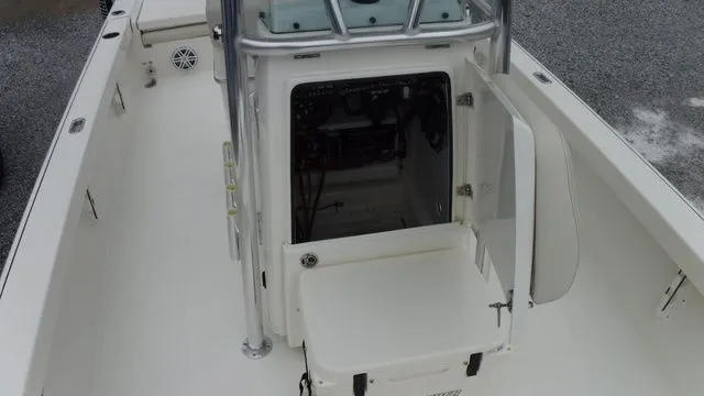 Slide: The Image of Pathfinder 2500 Hybrid 2026 - 17