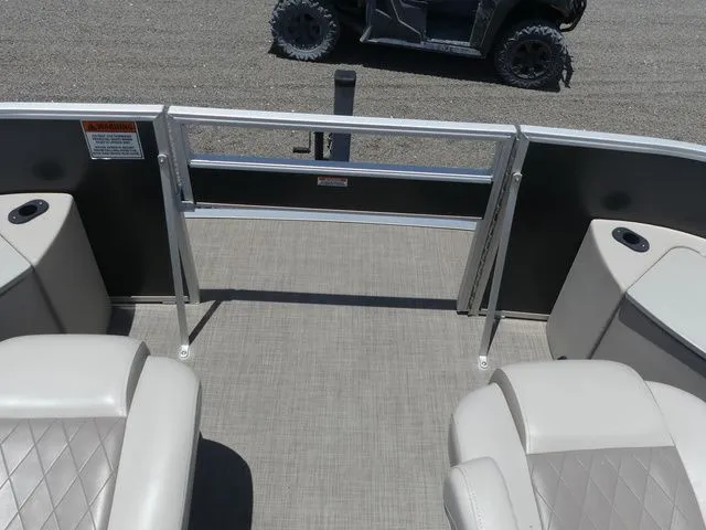 Slide: The Image of Interior of a 2016 Bennington 21 SFX Premium pontoon boat. - 21