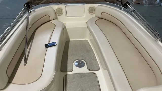 Slide: The Image of Sea Ray 240 Sundeck 1997 - 14
