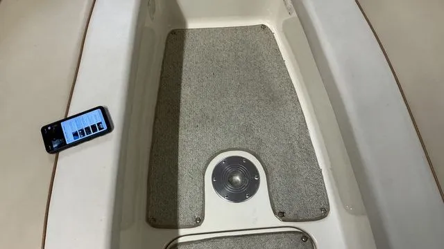 Slide: The Image of Sea Ray 240 Sundeck 1997 - 20