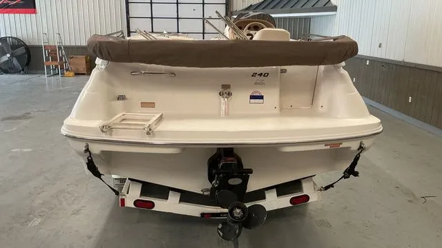 Slide: The Image of Sea Ray 240 Sundeck 1997 - 4