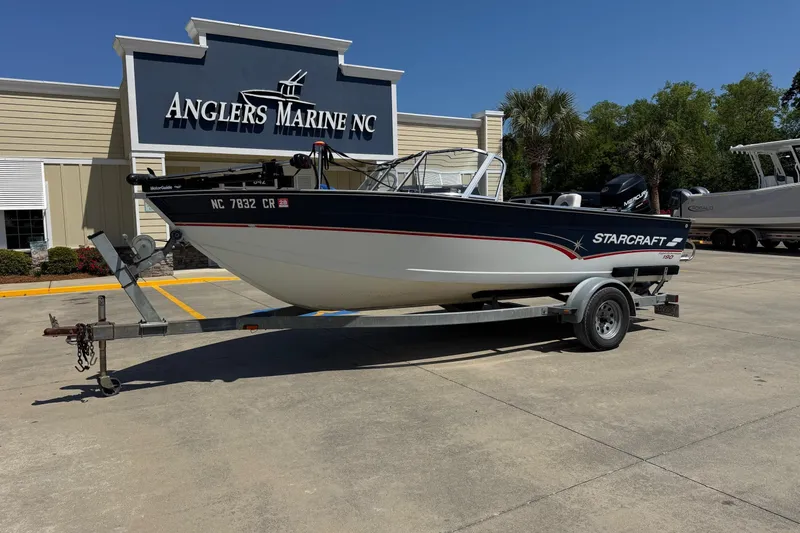 Slide: The Image of 1997 Starcraft Stardeck 190 Fish boat on trailer at Anglers Marine NC. - 13