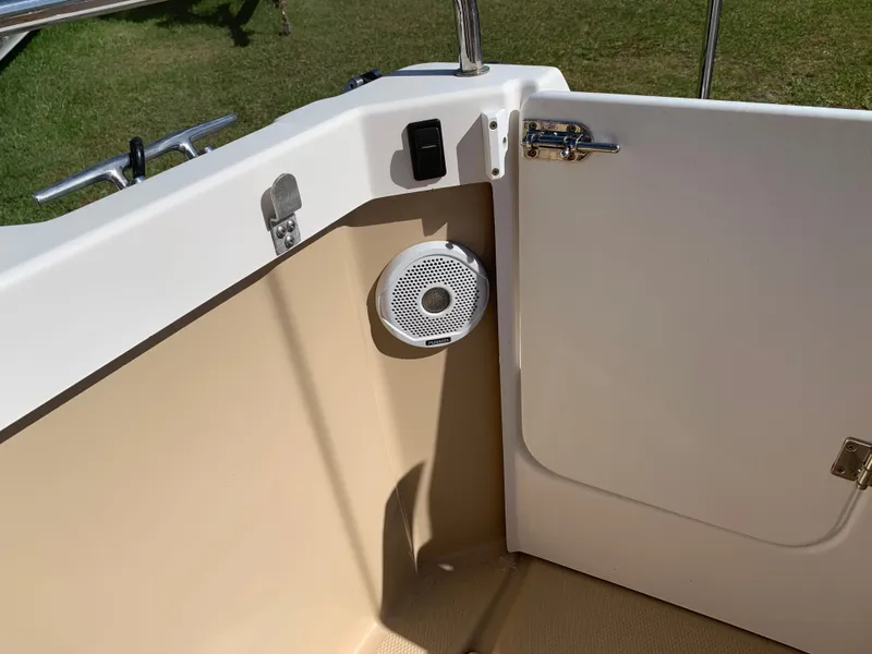 Slide: The Image of Interior of a 2018 Ranger Tugs R-23 boat. - 35