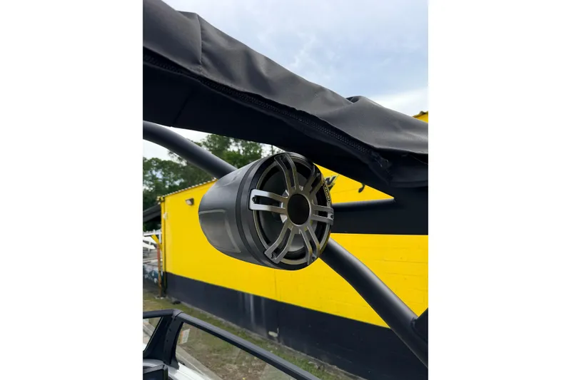 Slide: The Image of Speaker on Yamaha Boats 222XD 2026, close-up view. - 19