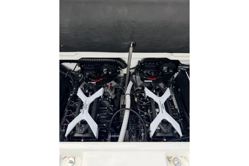 Slide: The Image of Yamaha Boats 222XD 2026 engine view, showcasing powerful dual-engine setup. - 20
