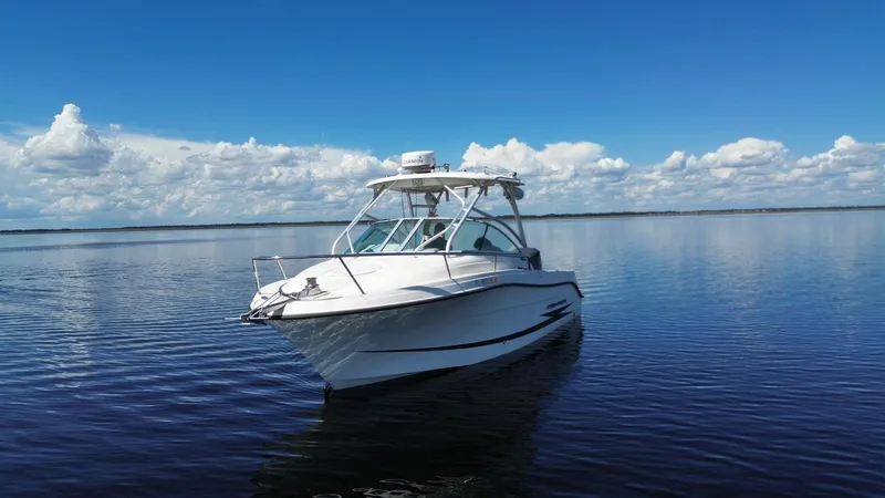 Slide: The Image of 2007 Hydra-Sports Vector 2200 VX on calm water. - 5