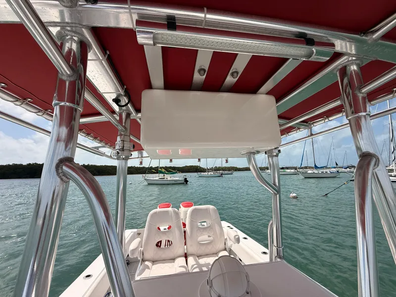 Slide: The Image of Interior view of a 2001 Contender 27 Tournament boat. - 29