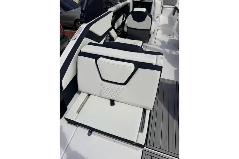 Slide: The Image of 2026 Yamaha Boats 252S interior seating with modern design and premium upholstery. - 10